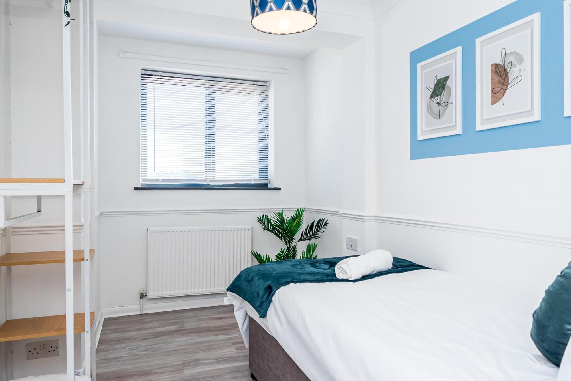 Private Parking&garden&contractor&families Apartment